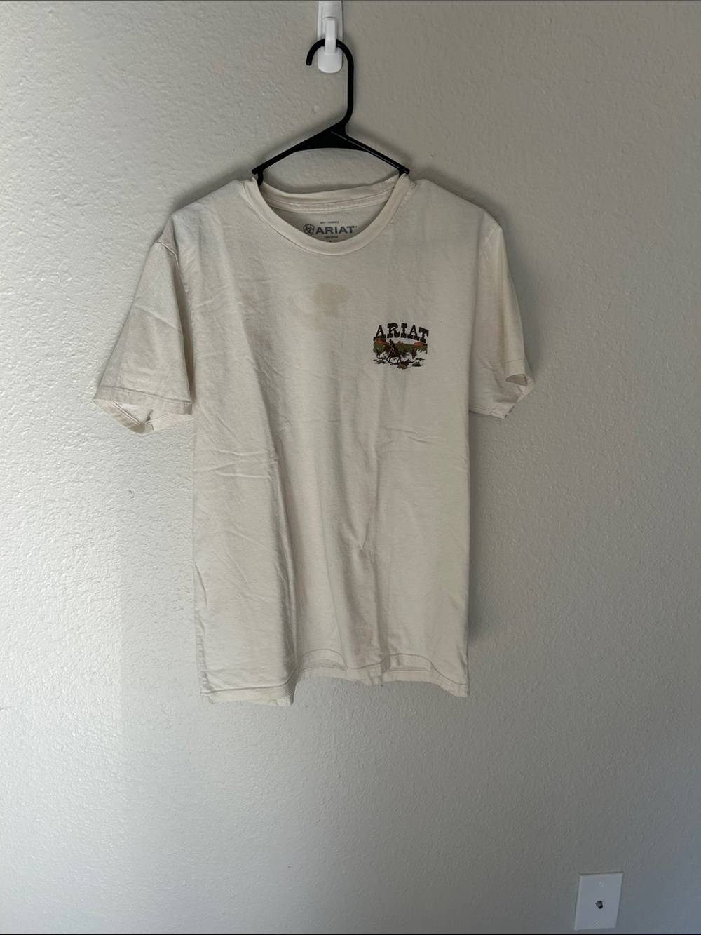 Ariat Off-White Short-Sleeve Graphic Tee with Chest Logo